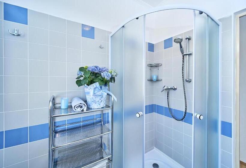 پانسیون Villa Mayotte