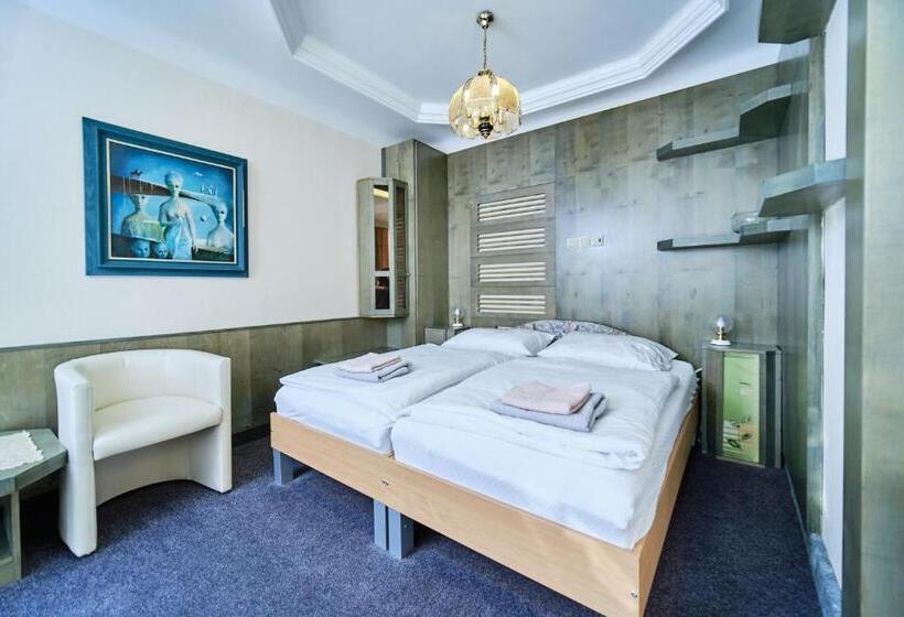 پانسیون Villa Mayotte