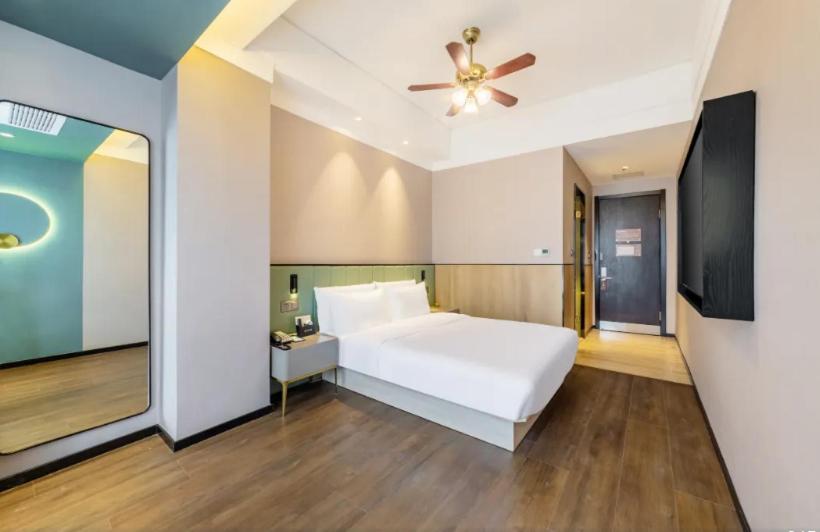 Zhanghe Hotel   Haikou Xiuying Harbor Provincial People S Hospital