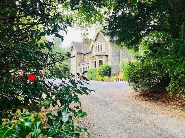 Ambleside Manor   Vegetarian B&b