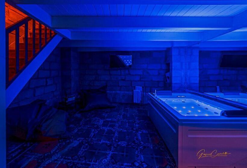 ベッドアンドブレックファースト Victoria Luxury Suite