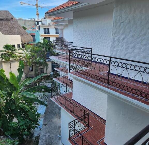 Hotel Clara