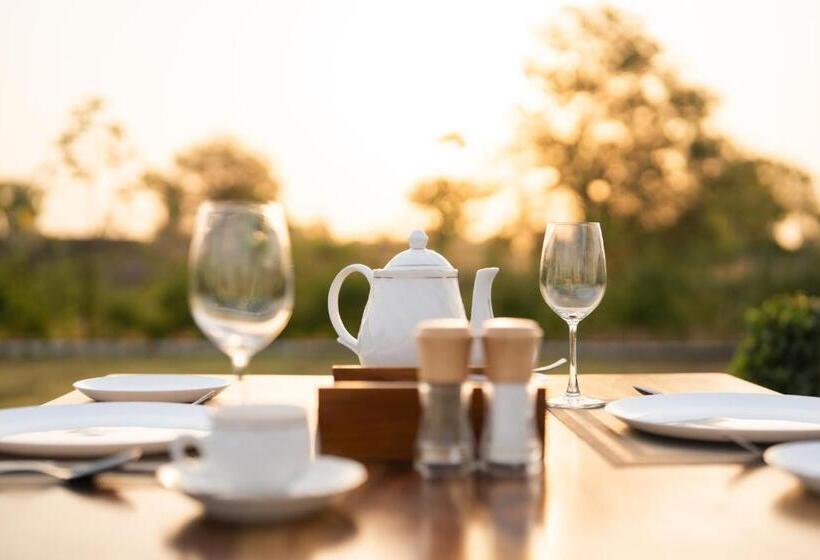 فندق Daksh Eden Greenz  A Luxury Resort In Sasan Gir
