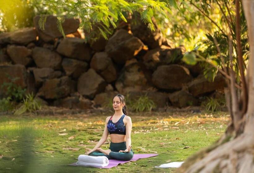 فندق Daksh Eden Greenz  A Luxury Resort In Sasan Gir