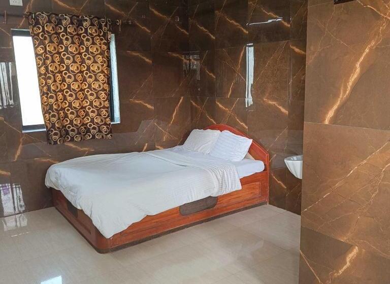 בית מלון כפרי Tulsi Resort