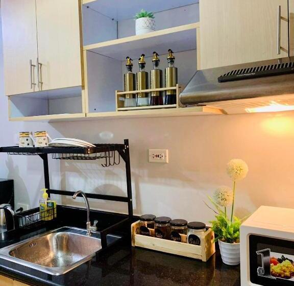 בית מלון כפרי Sm North Fern@grass Residences