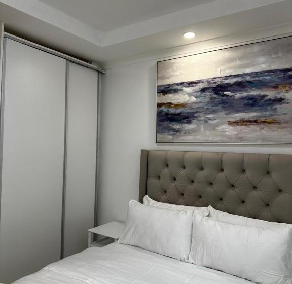 Пансион Fradel Lagoon Holiday Unit