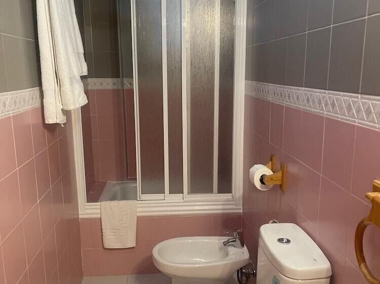 پانسیون Hostal Julio Cesar