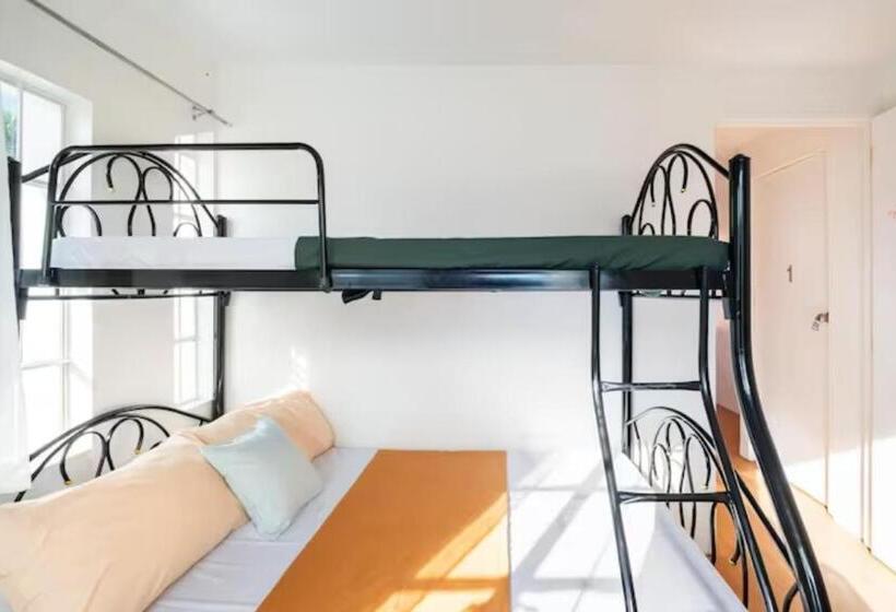 بنسيون Smyleinn Camella Jade