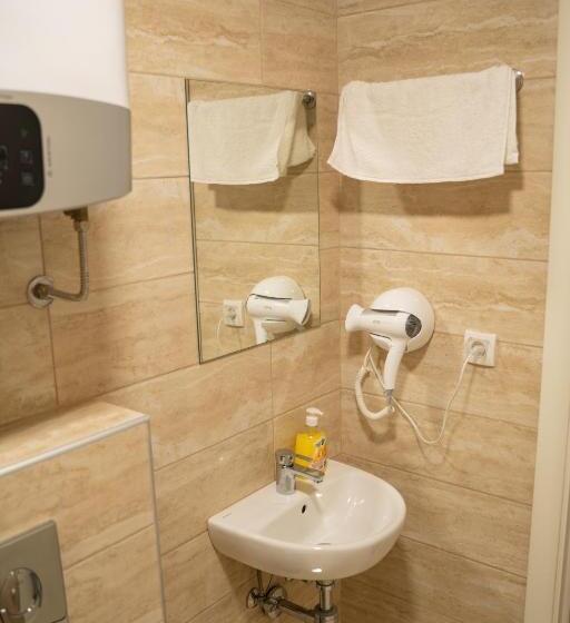 هاستل Motel Zeta Lux