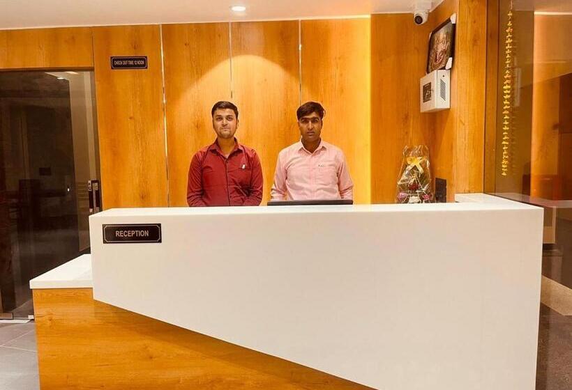 酒店 Anju Shree Inn