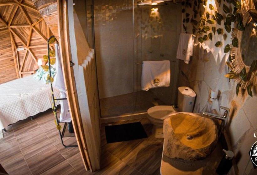 هتل کپسول Greenlandomesa Cuarzo