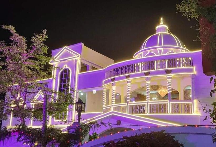 Отель Gs Marriage Garden , Kareli