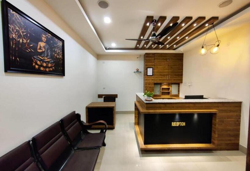 هتل Happy Home Living