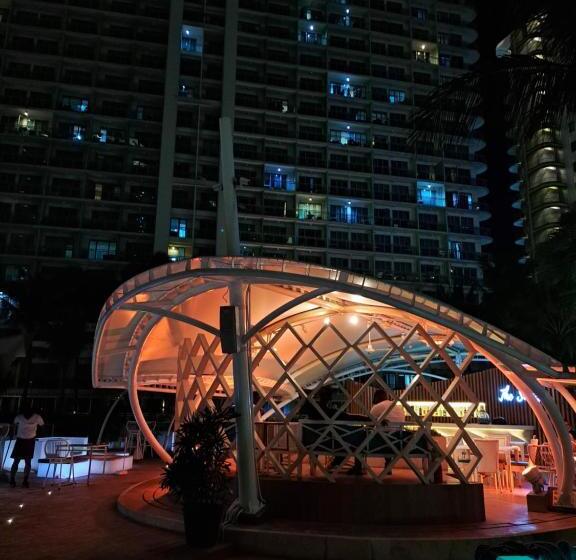 هتل La Casa Ysabela   Azure Urban Resort Metro Manila Staycation