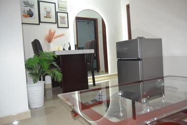 هتل Lovana Apartments And