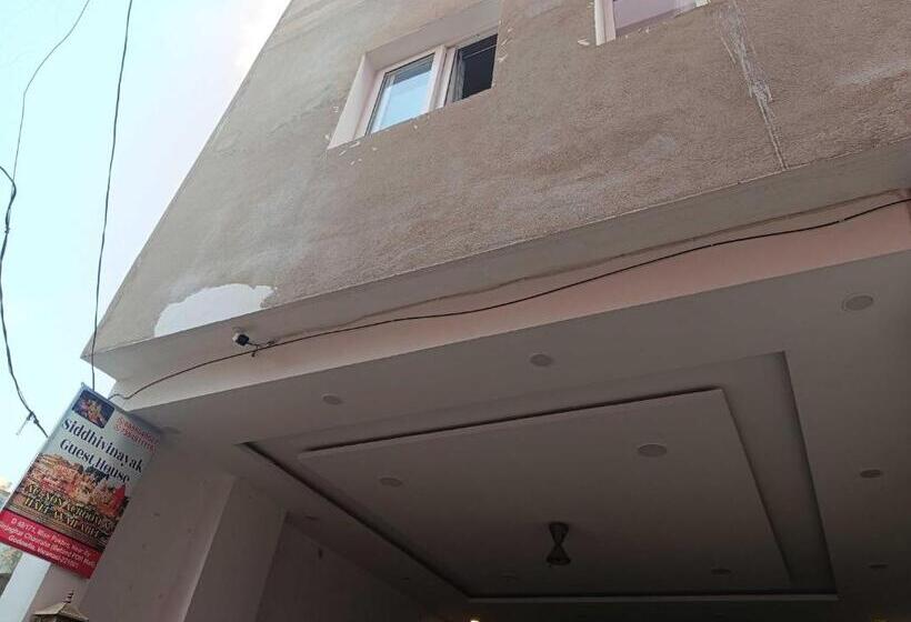 Hotel Oyo Flagship Siddhi Vinayak Guest House