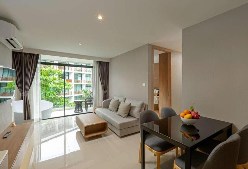 Отель Wyndham Garden Naithon Phuket