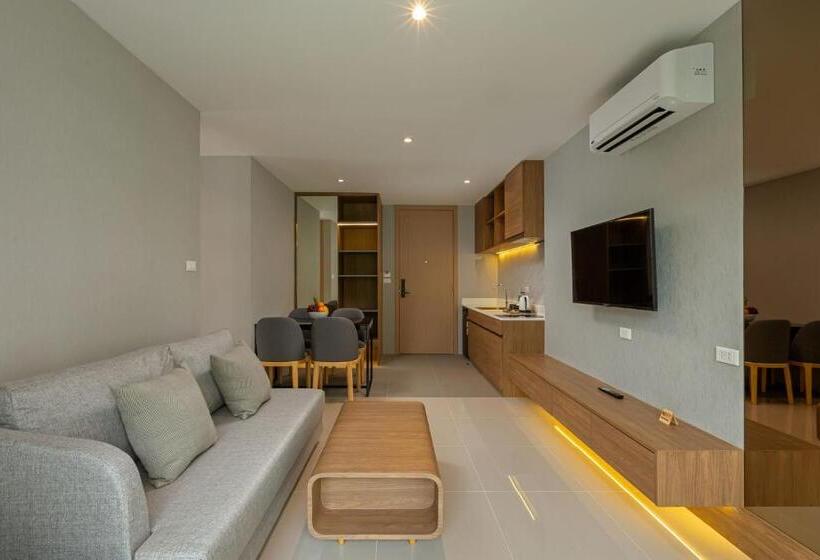 Отель Wyndham Garden Naithon Phuket