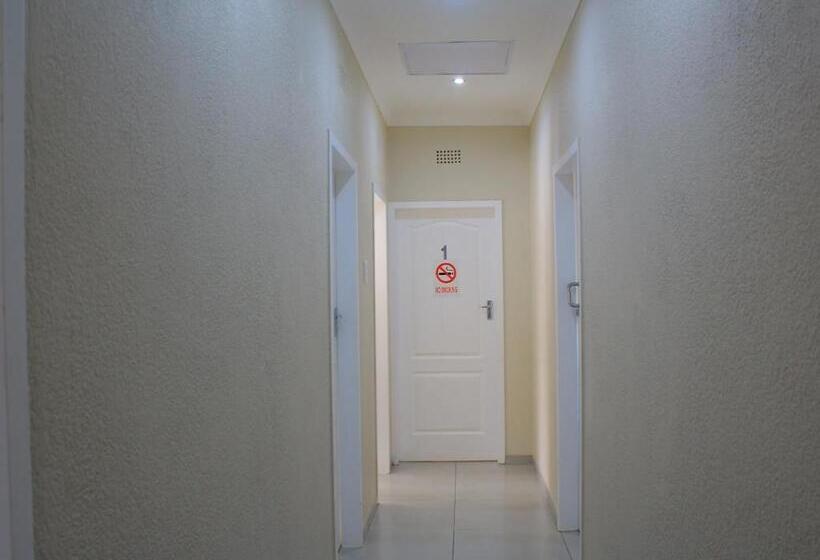 پانسیون Njomsguesthouse