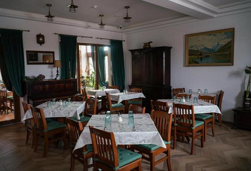 پانسیون Paleus Resort