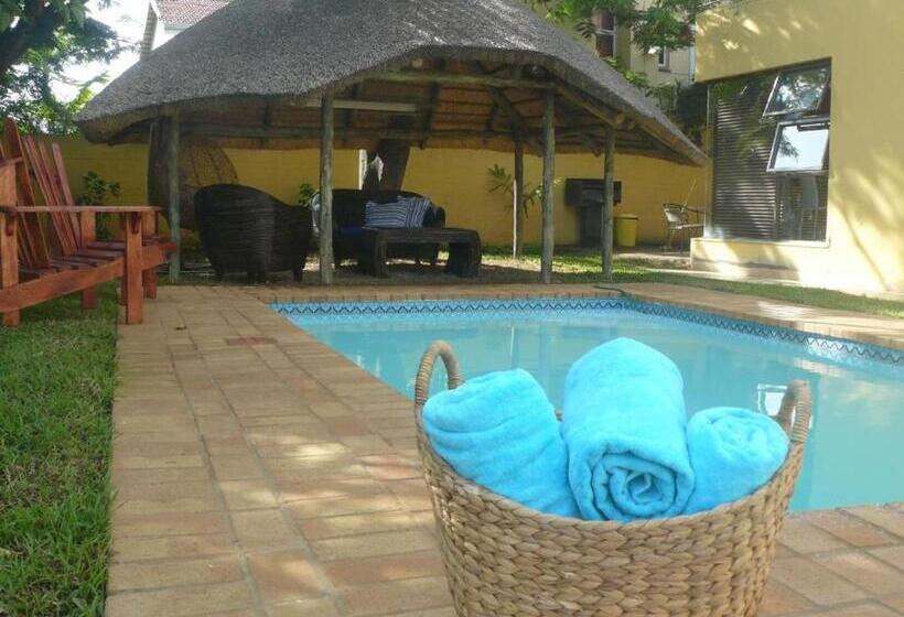 膳宿费 Room In Guest Room Ezulwini Guest House Queen Room With Balcony For 2 Guests In Ballito