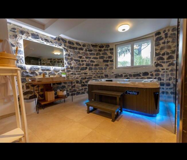 민박 La Demeure Des Sens Avec Spa Et Sauna