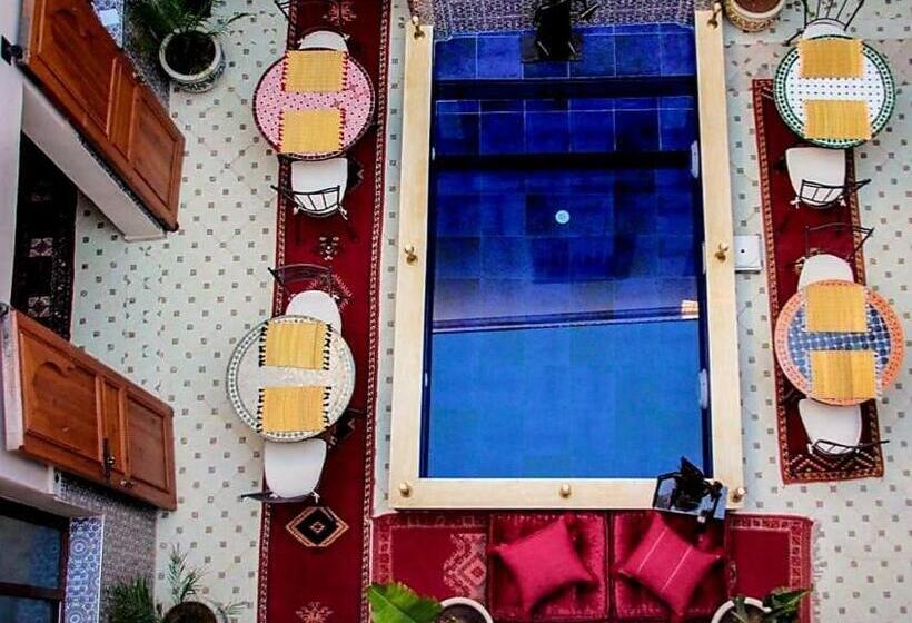 تختخواب و صبحانه Riad Amazing