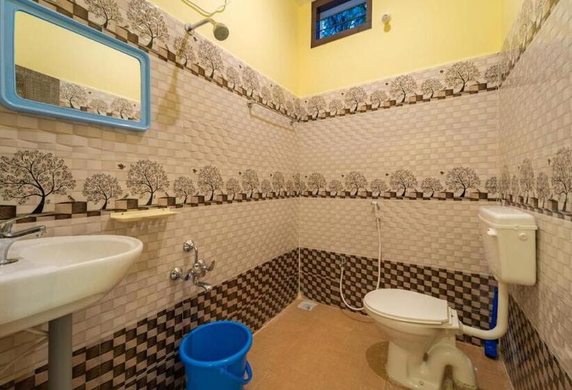 هتل Aashikha Farm House Puducherry