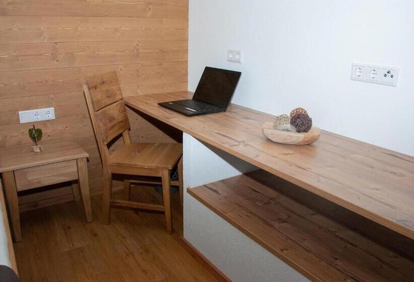 هتل Ferienwohnung Kant