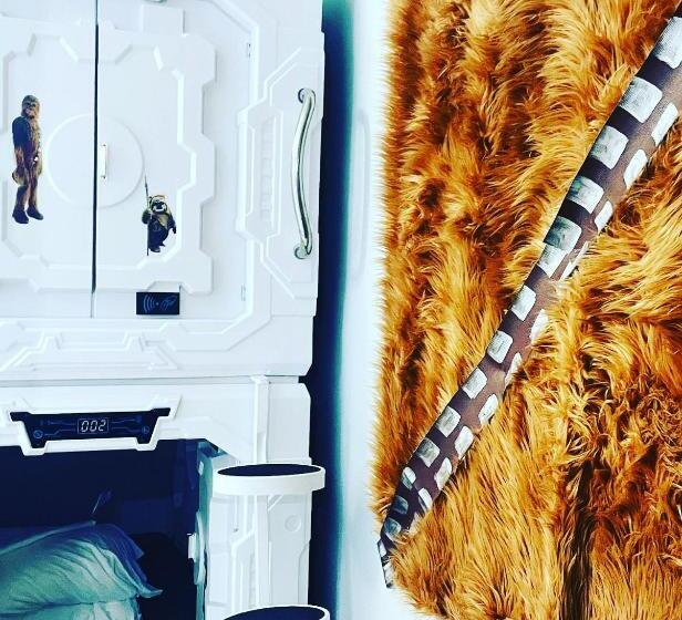 בית מלון כפרי Galactic Star Wars Getaway Sleep Pods For Eight