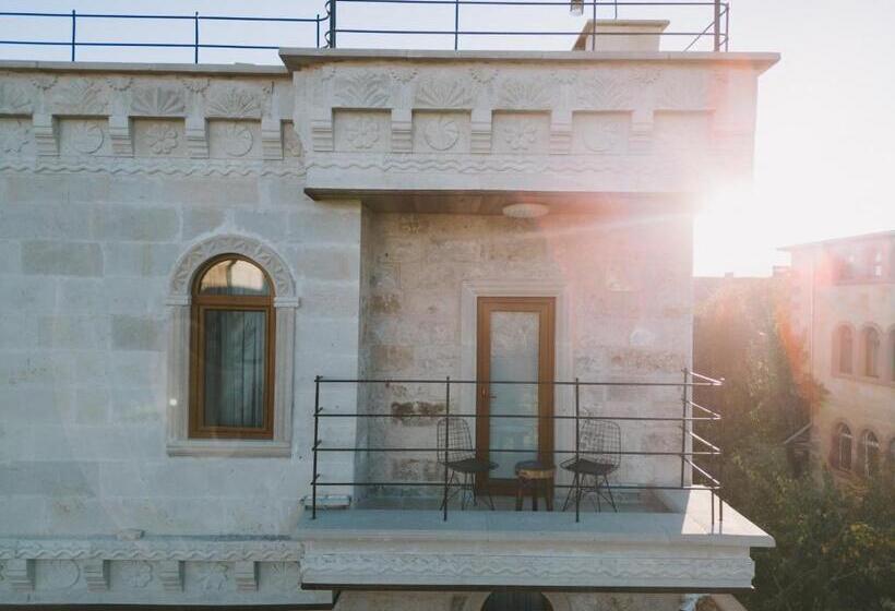 هتل Leda Stone House