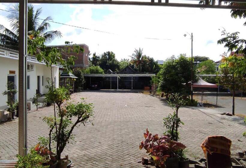 هتل Oyo 93278 Wisma Syariah Lahundape