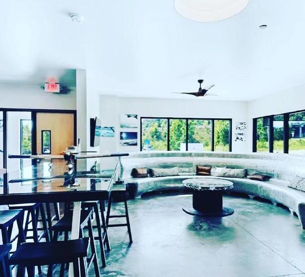 ホテル Yacht One Family Suite Near Hidden Valley Ski