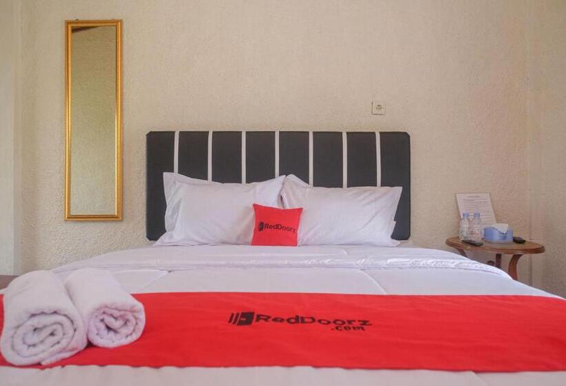 فندق Reddoorz Syariah @ Jalan Dieng Wonosobo 2