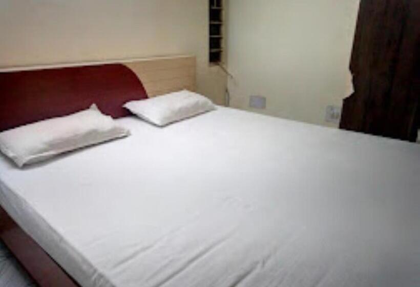 ホテル Vrindavan Patna Bihar