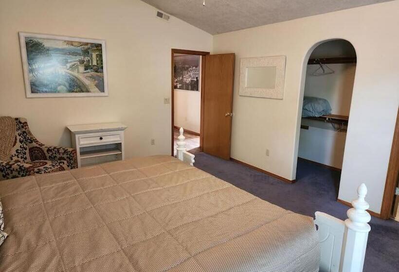 펜션 A Wine Country Home In Yamhill County