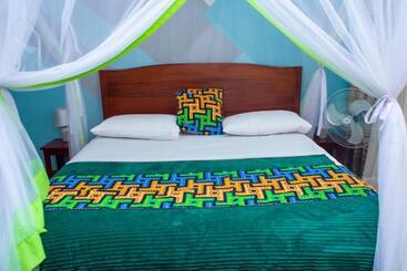 پانسیون Berengei Silverback Guesthouse And Homestay