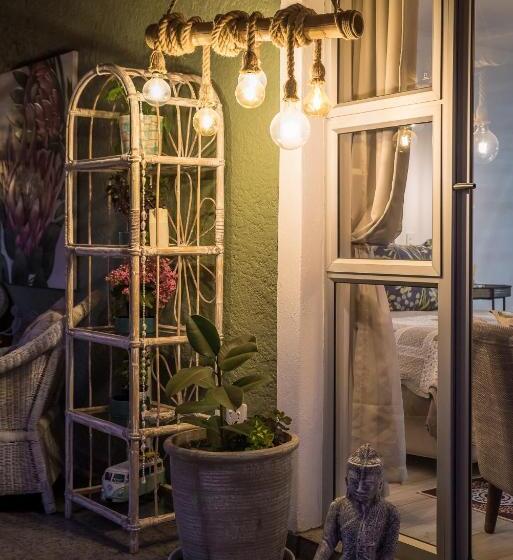 ペンション Gabbys Cottage Guesthouse