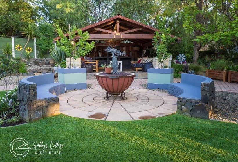 ペンション Gabbys Cottage Guesthouse