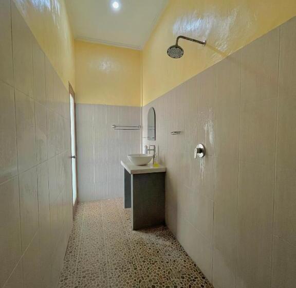 پانسیون Nama Guest House