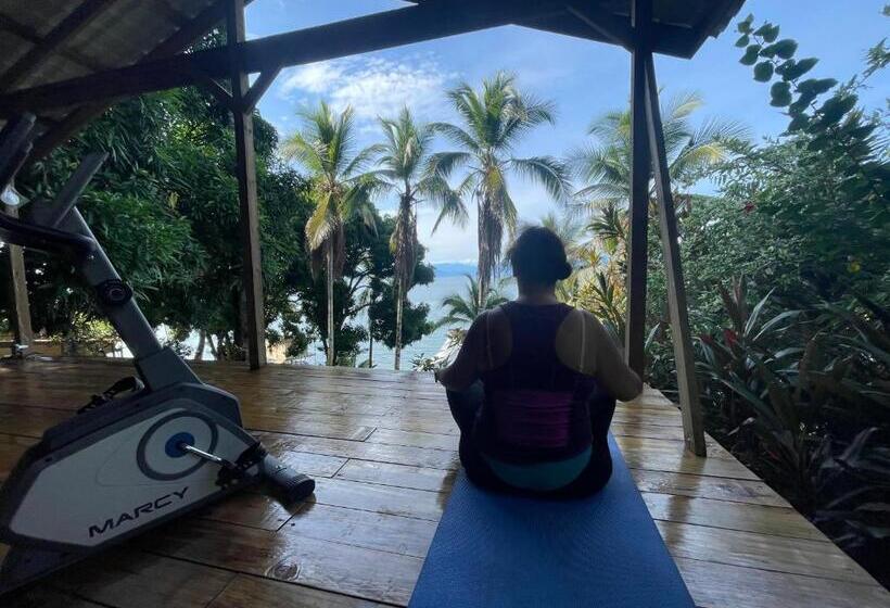 פנסיון Ponci’s Gate To Gaia Holistic Center