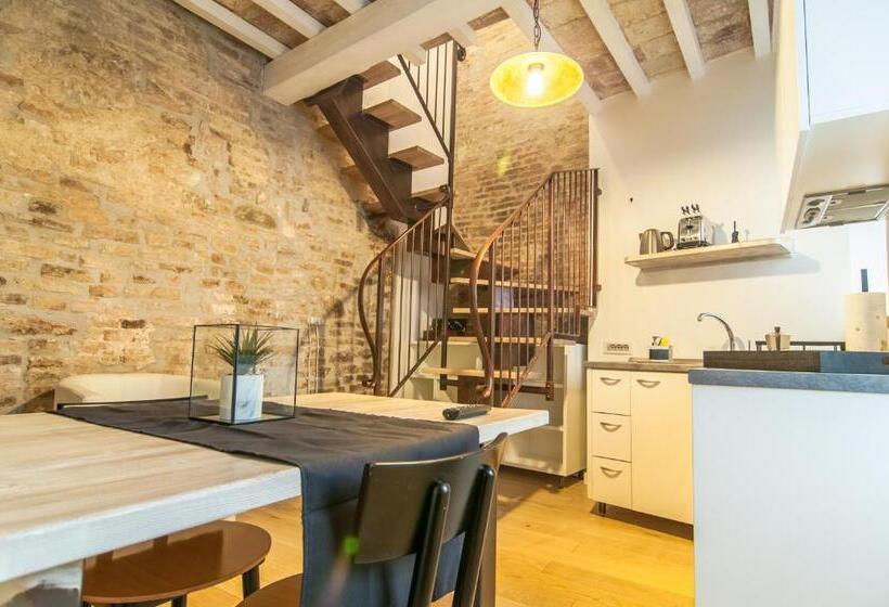 پانسیون Umbrian Concierge La Corte Del Grillo