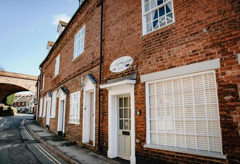 بنسيون Whispering Place In The Heart Of Bewdley
