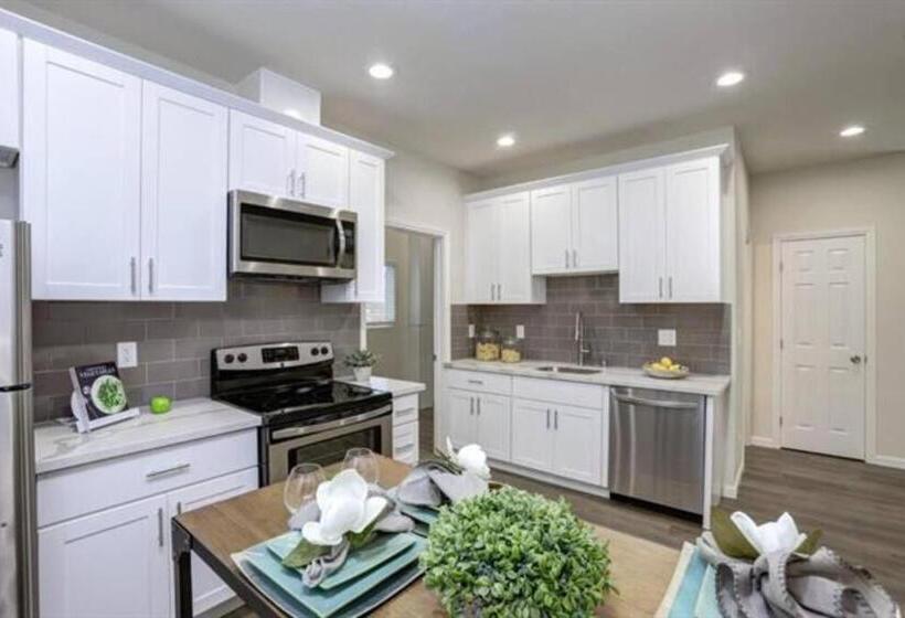 San Jose Shark House   Unit 1