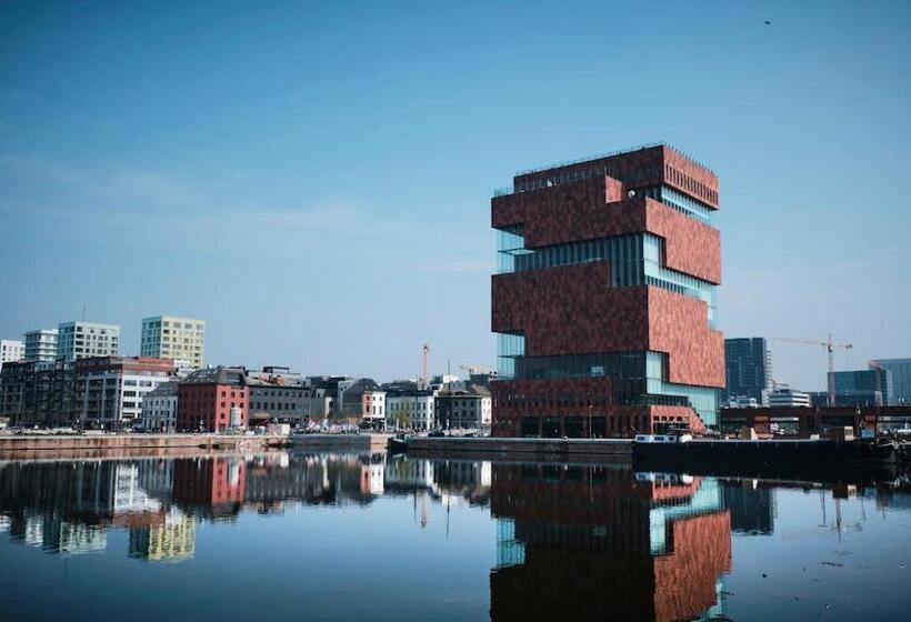 National City Apartments