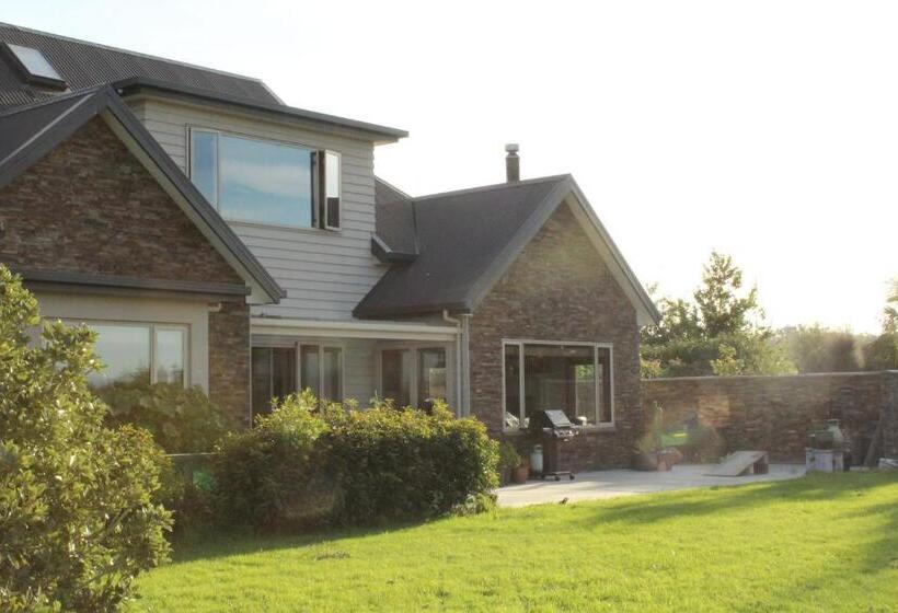 تختخواب و صبحانه Hadlow Sunrise Retreat