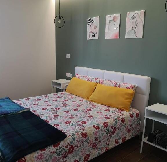 مبيت وإفطار La Porta Verde 8