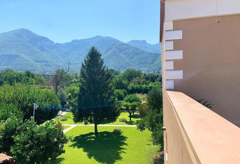 تختخواب و صبحانه Villa Josette