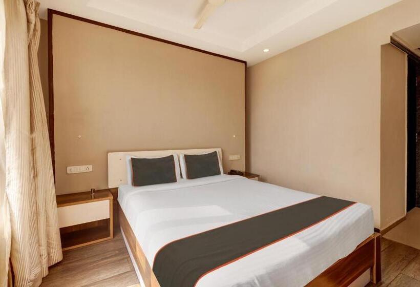 فندق Kailash Inn